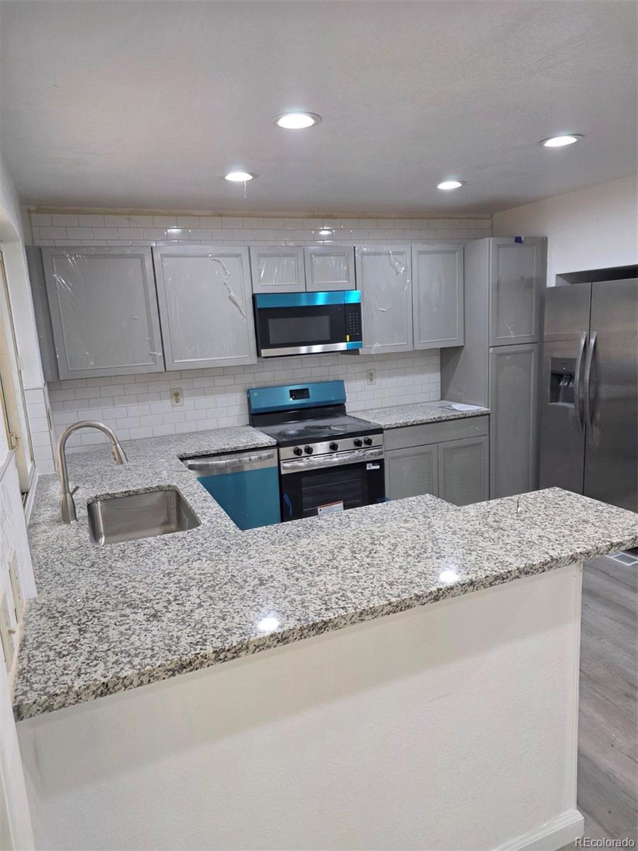  Aurora Home | MLS #: 23892733161 S Norfolk Street, Aurora Beds: 8 Baths: 3 Price: $575,000