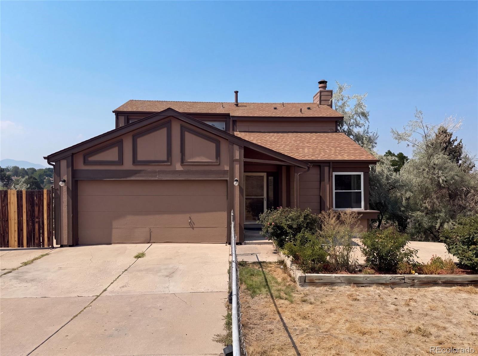  Littleton Home | MLS #: 61000188273 W Plymouth Place, Littleton Beds: 3 Baths: 3 Price: $620,000