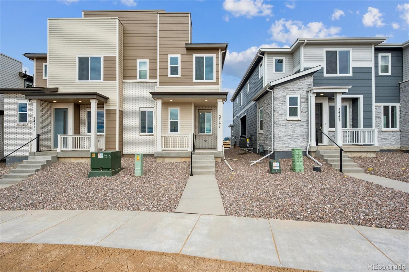 Cox Aurora Home | MLS #: 168559524121 E 30th Place, Aurora Beds: 3 Baths: 3 Price: $449,950