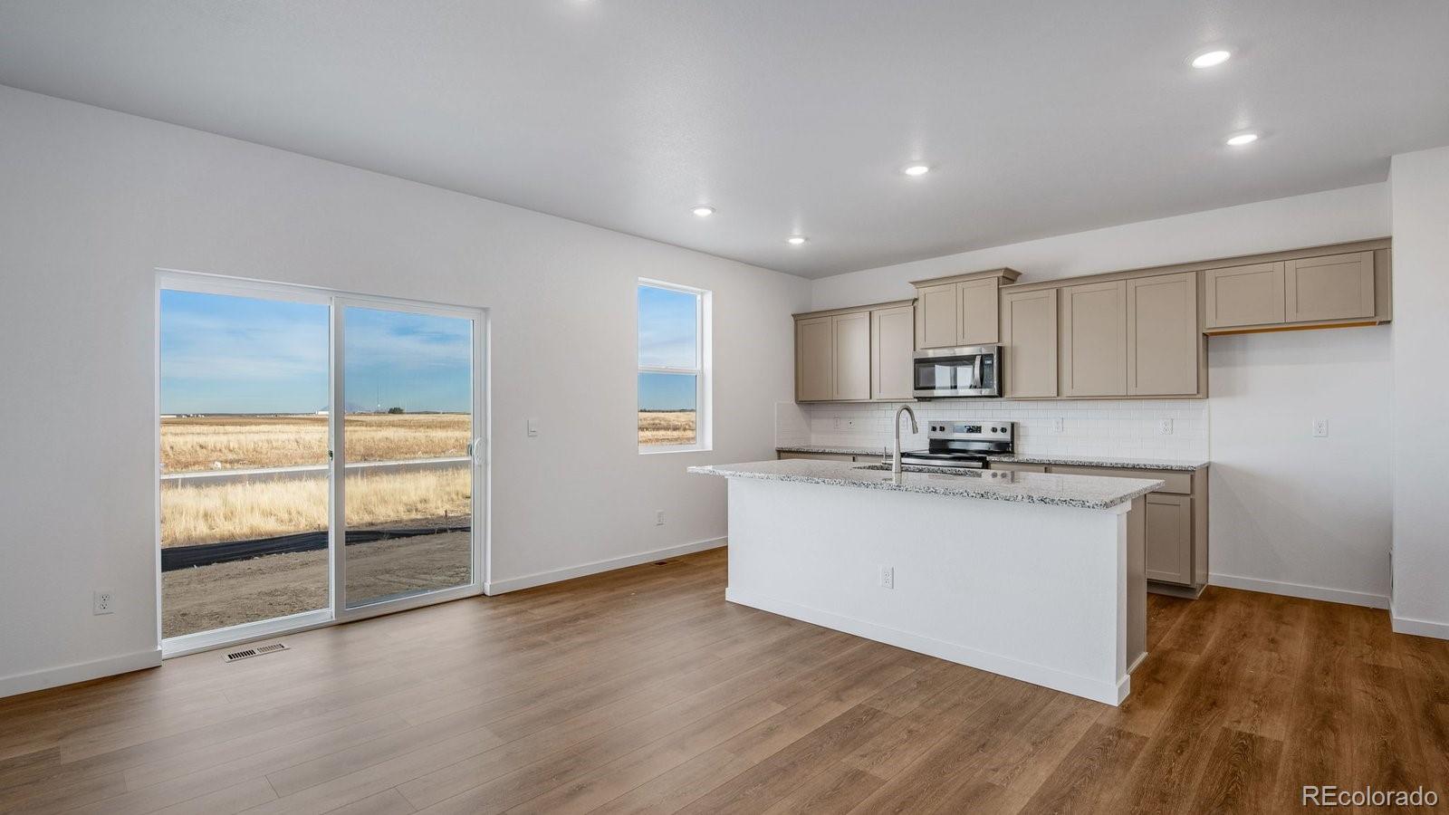 43033  Castle Stuart Street, elizabeth&nbsp; House Search MLS Picture