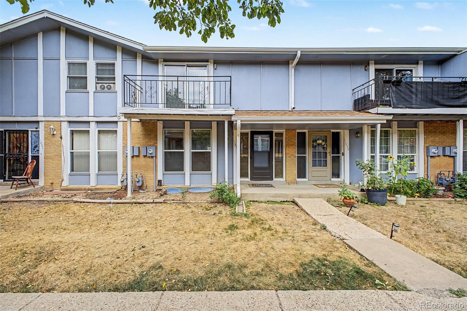  Aurora Home | MLS #: 194913511822 E Canal Drive, Aurora Beds: 3 Baths: 3 Price: $299,975