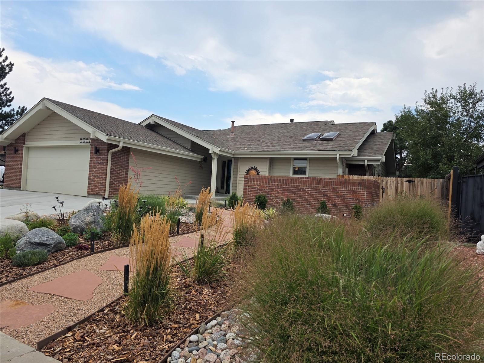  Littleton Home | MLS #: 29591888082 W Chenango Place, Littleton Beds: 2 Baths: 3 Price: $624,900