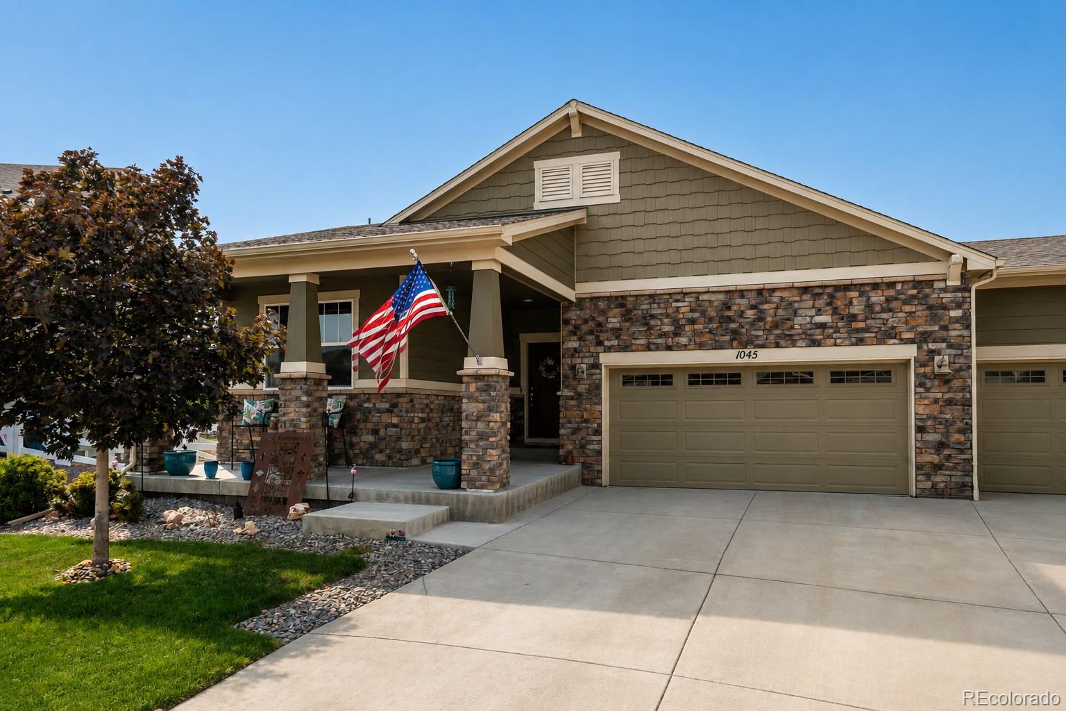  Henderson Home | MLS #: 75533971045  Penstemon Drive, Henderson Beds: 3 Baths: 2 Price: $545,000