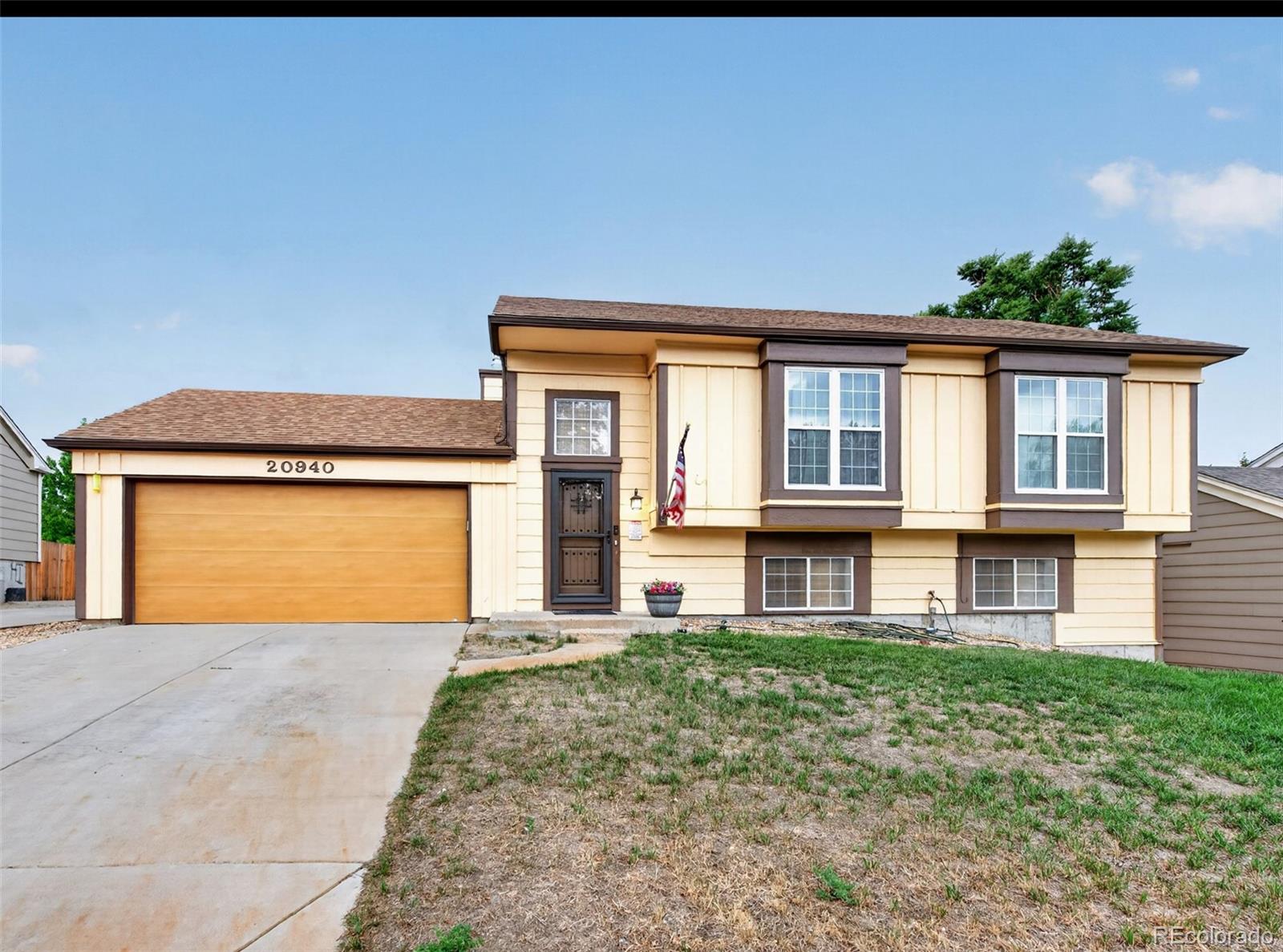  Aurora Home | MLS #: 403125720940 E Ida Avenue, Aurora Beds: 4 Baths: 2 Price: $450,000
