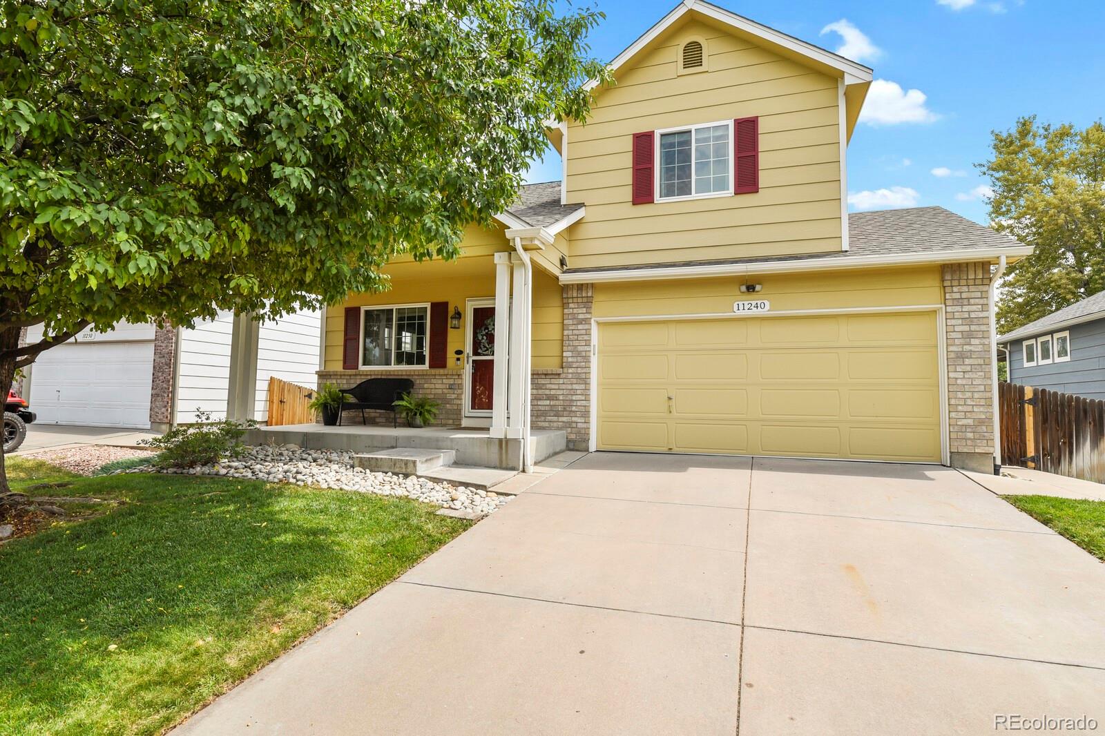  Henderson Home | MLS #: 294153911240  Jamaica Street, Henderson Beds: 2 Baths: 3 Price: $425,000
