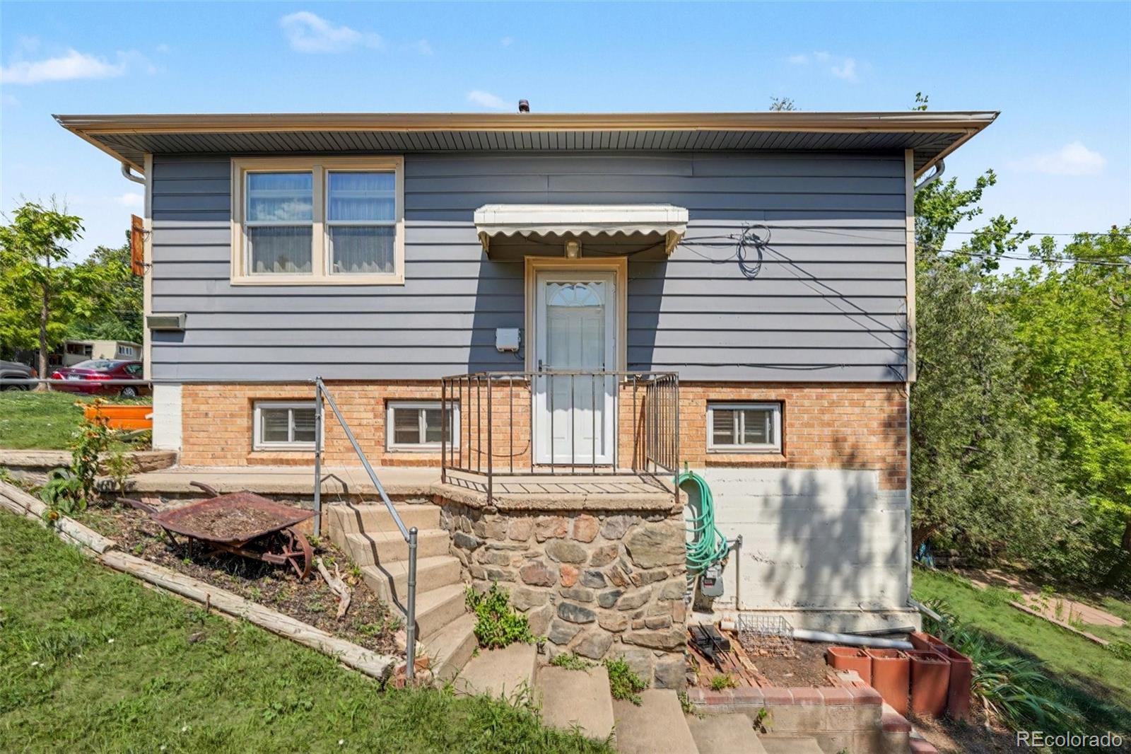  Golden Condo / Townhome | MLS #: 5842328309  Arapahoe Street 1/2, Golden Beds: 2 Baths: 1 Price: $437,500