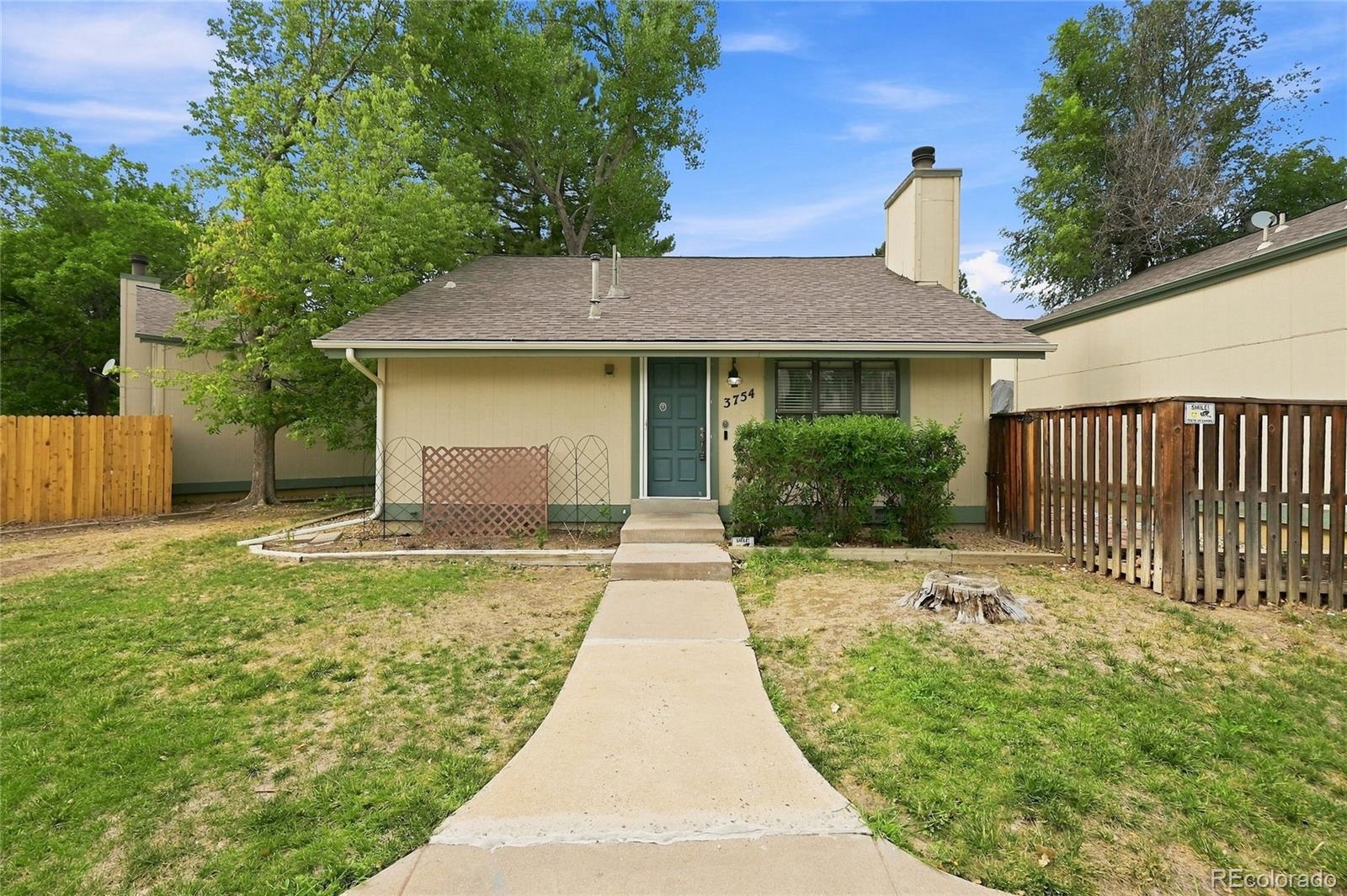  Aurora Home | MLS #: 15772413754 S Danube Circle, Aurora Beds: 4 Baths: 3 Price: $375,000