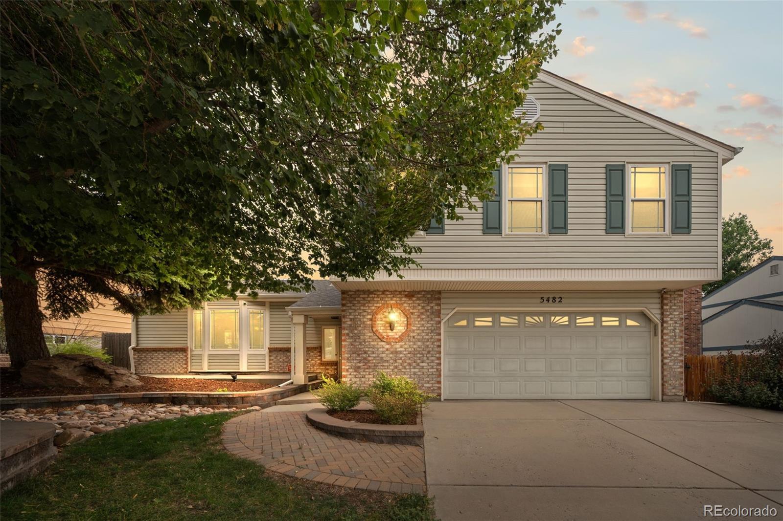 Smoky Hill Centennial Home | MLS #: 57389275482 S Salida Street, Centennial Beds: 4 Baths: 3 Price: $565,000