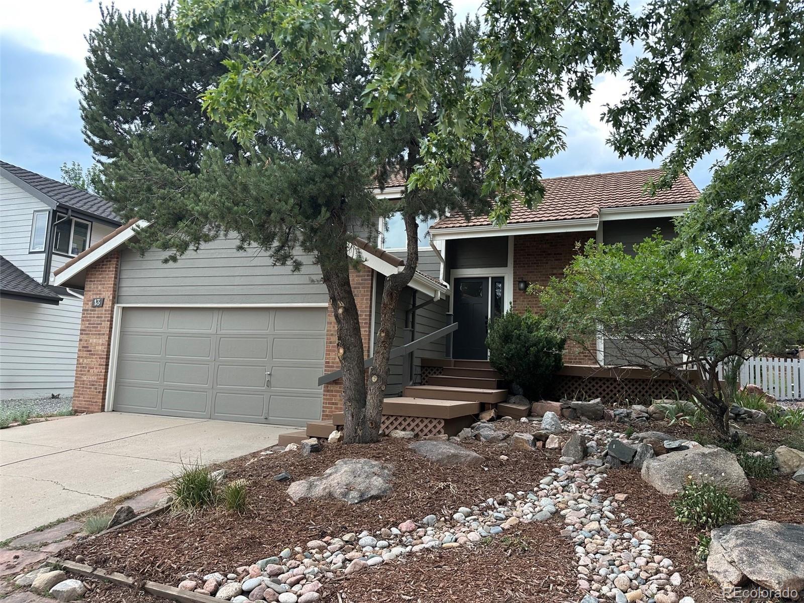 Ken Caryl Littleton Home | MLS #: 460781513  Manzanita , Littleton Beds: 4 Baths: 3 Price: $950,000