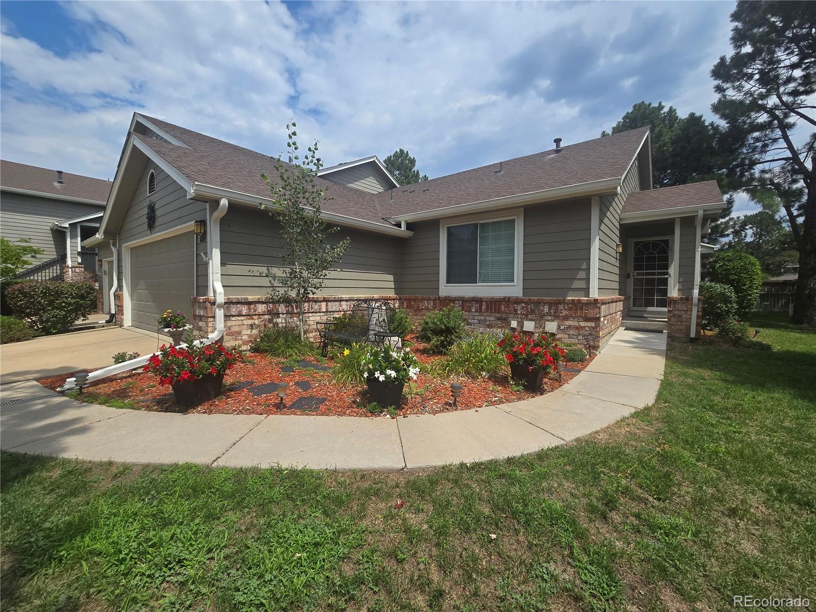  Englewood Condo / Townhome | MLS #: 93124386414 S Dallas Court , Englewood Beds: 3 Baths: 3 Price: $645,000