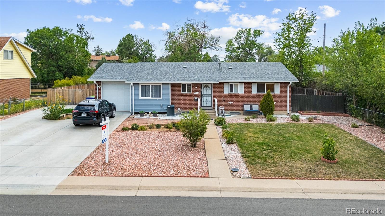  Aurora Home | MLS #: 540117414990 E 10th Avenue, Aurora Beds: 6 Baths: 3 Price: $480,000