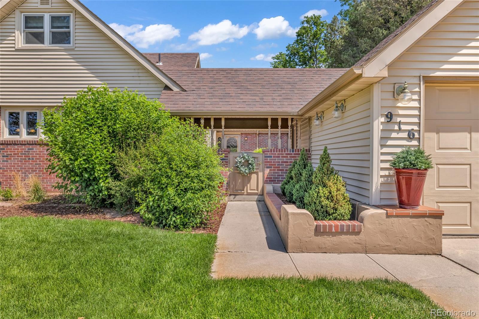 916  Fairhurst Street, sterling&nbsp; House Search MLS Picture