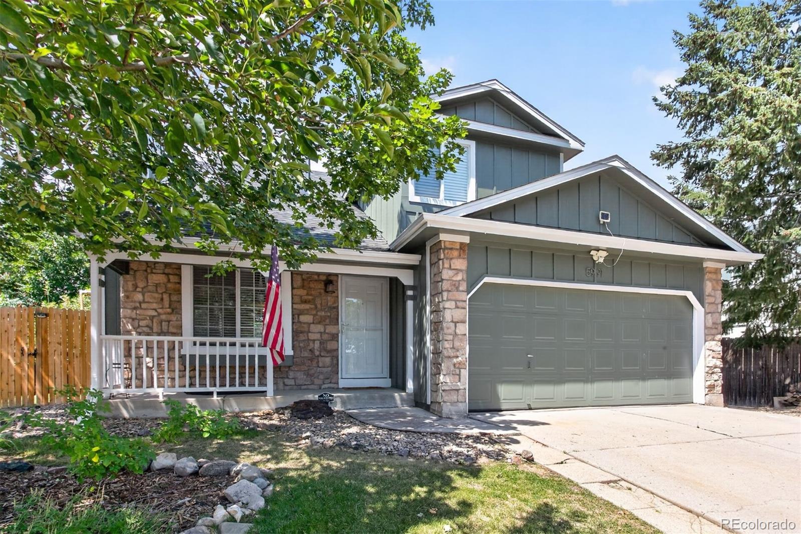  Littleton Home | MLS #: 27256855991 S Oak Way, Littleton Beds: 3 Baths: 3 Price: $574,900