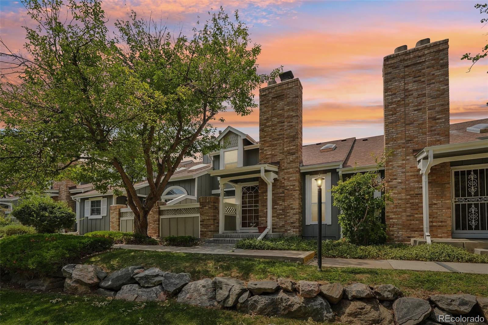  Aurora Home | MLS #: 9140625967 S Evanston Circle, Aurora Beds: 3 Baths: 3 Price: $330,000