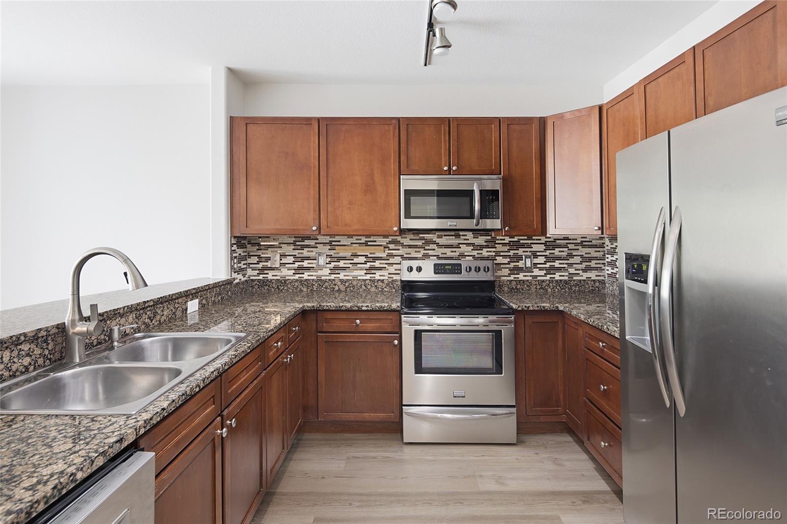  Englewood Condo / Townhome | MLS #: 64941889079 E Panorama Circle 413, Englewood Beds: 2 Baths: 2 Price: $349,900