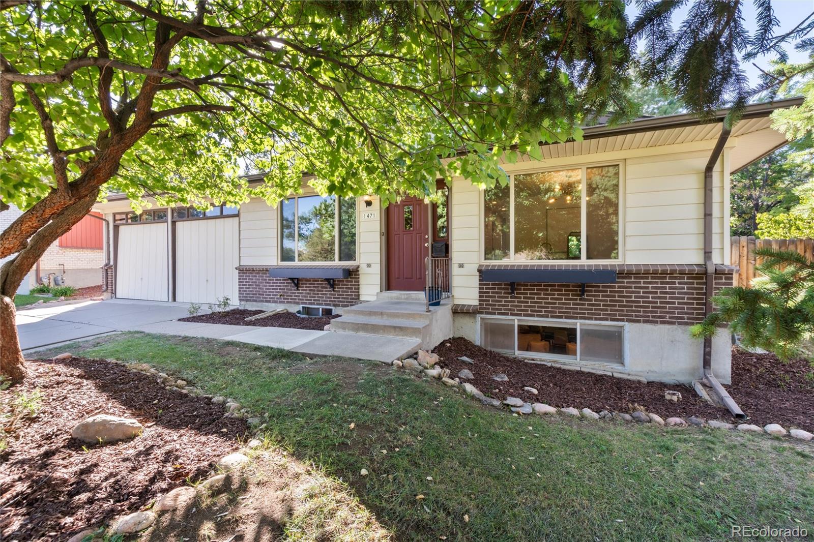  Denver Home | MLS #: 17614201471 S Welch Court, Denver Beds: 4 Baths: 3 Price: $650,000