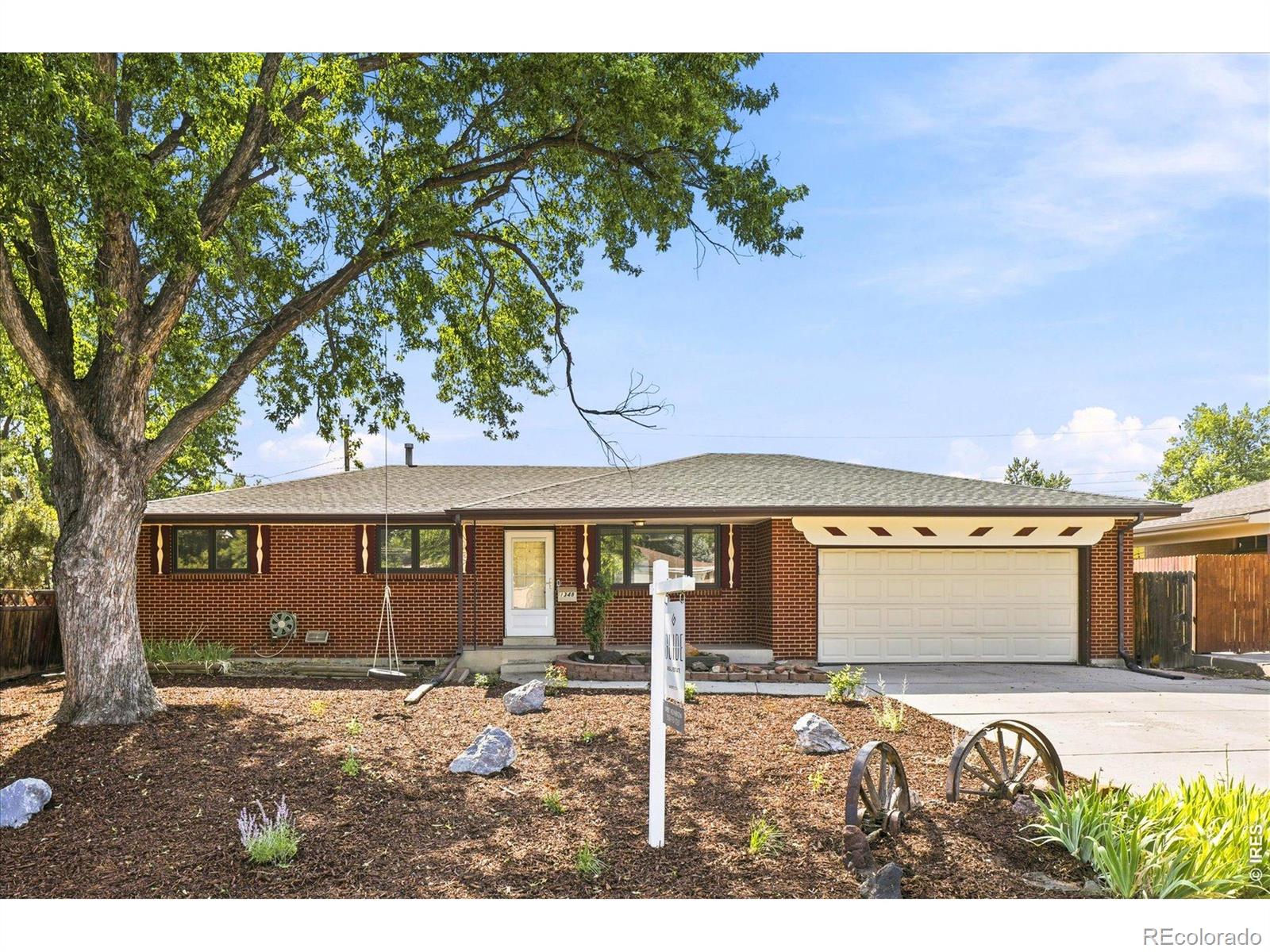  Lakewood Home | MLS #: 45678910663321348 S Drexel Way, Lakewood Beds: 3 Baths: 2 Price: $575,000