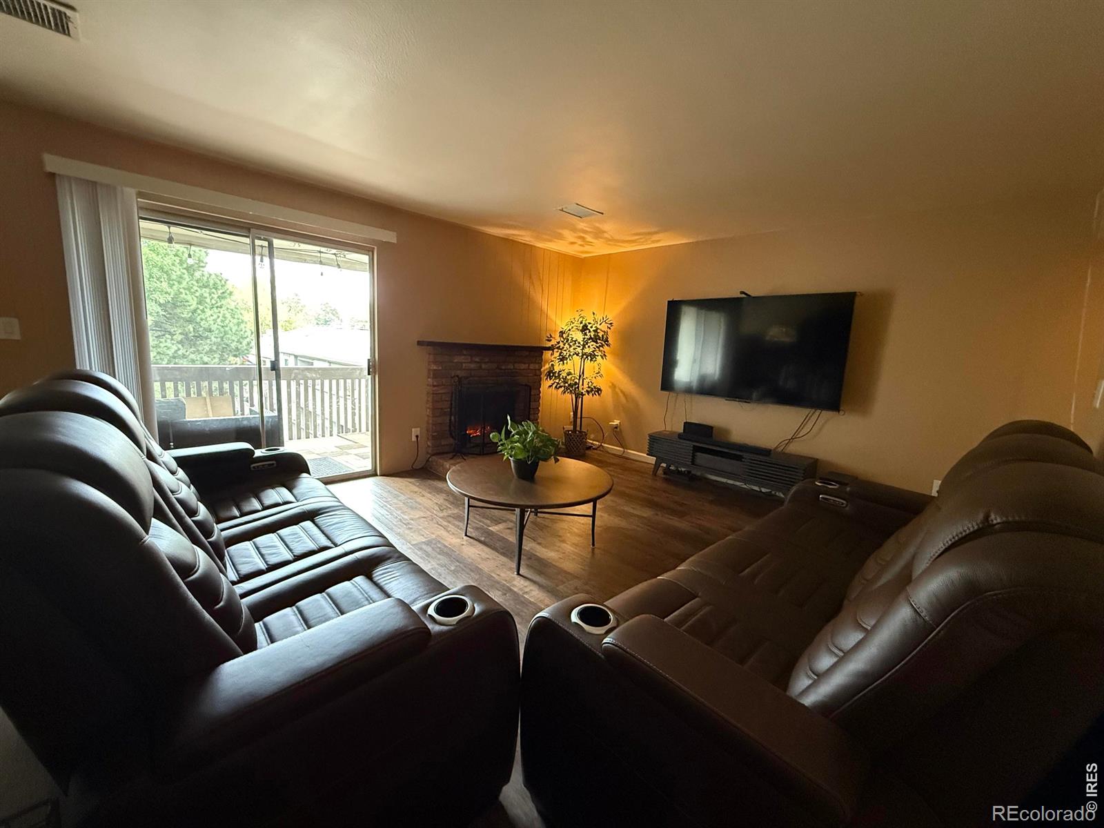 Hunters Hill Centennial Condo / Townhome | MLS #: 45678910663407265 S Xenia Circle E, Centennial Beds: 2 Baths: 2 Price: $299,000