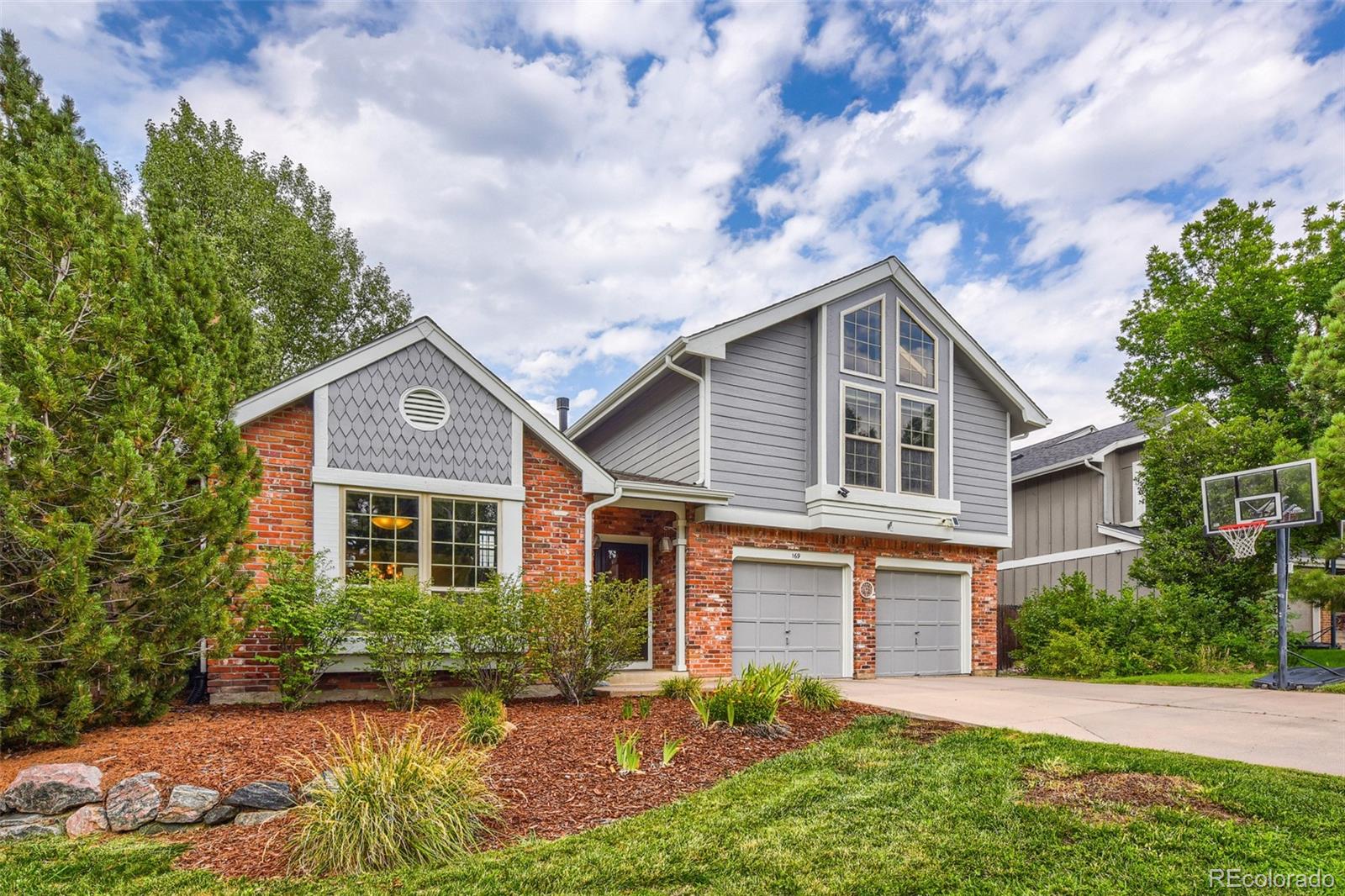 Castle Pines Castle Pines Home | MLS #: 7711908169  Clare Drive, Castle Pines Beds: 5 Baths: 4 Price: $820,000