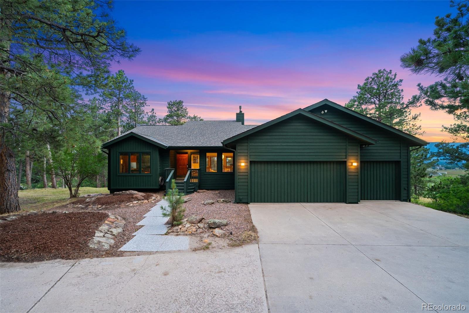 Woodmoor Oaks Monument Home | MLS #: 93666111675  Oakwood Drive, Monument Beds: 4 Baths: 3 Price: $900,000
