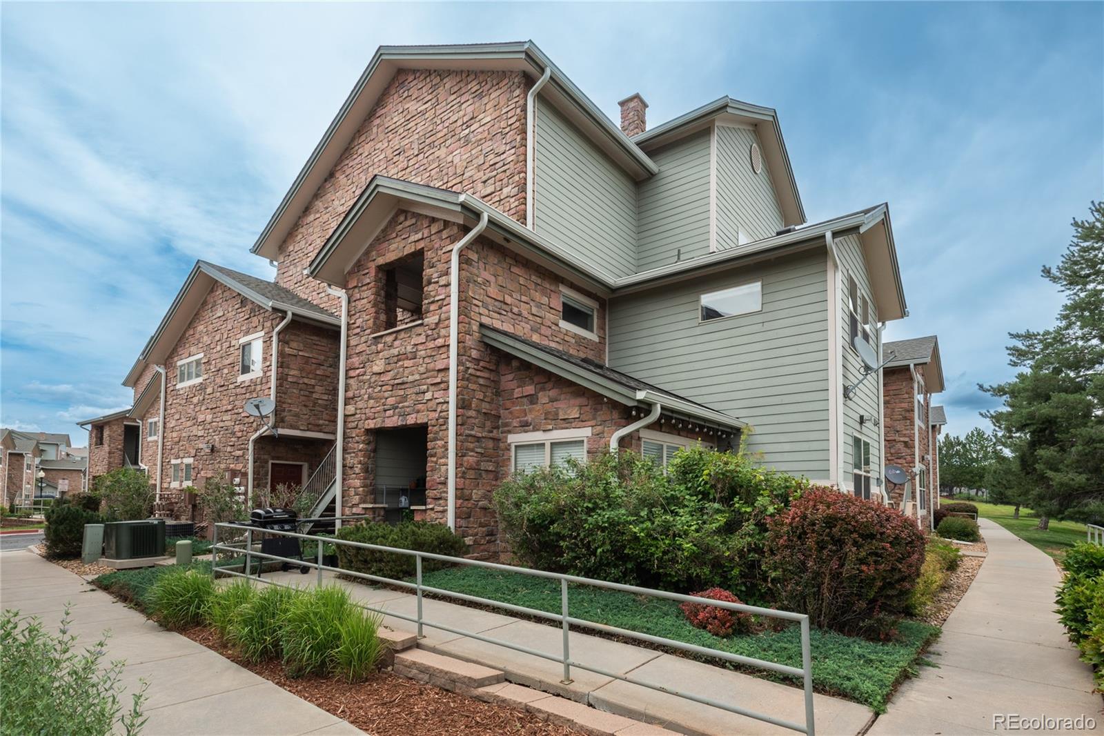 Rock Ridge Aurora Condo / Townhome | MLS #: 74462832541 S Bahama Circle C, Aurora Beds: 2 Baths: 2 Price: $344,000