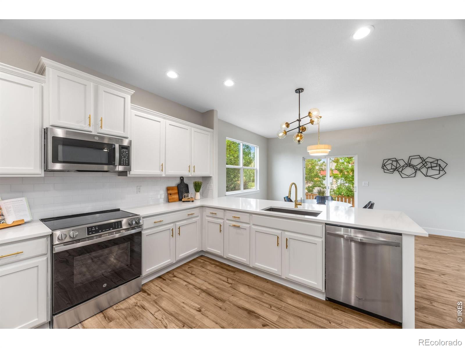 Windshire Park Windsor Home | MLS #: 45678910664221555  Benfleet Court, Windsor Beds: 4 Baths: 4 Price: $695,000