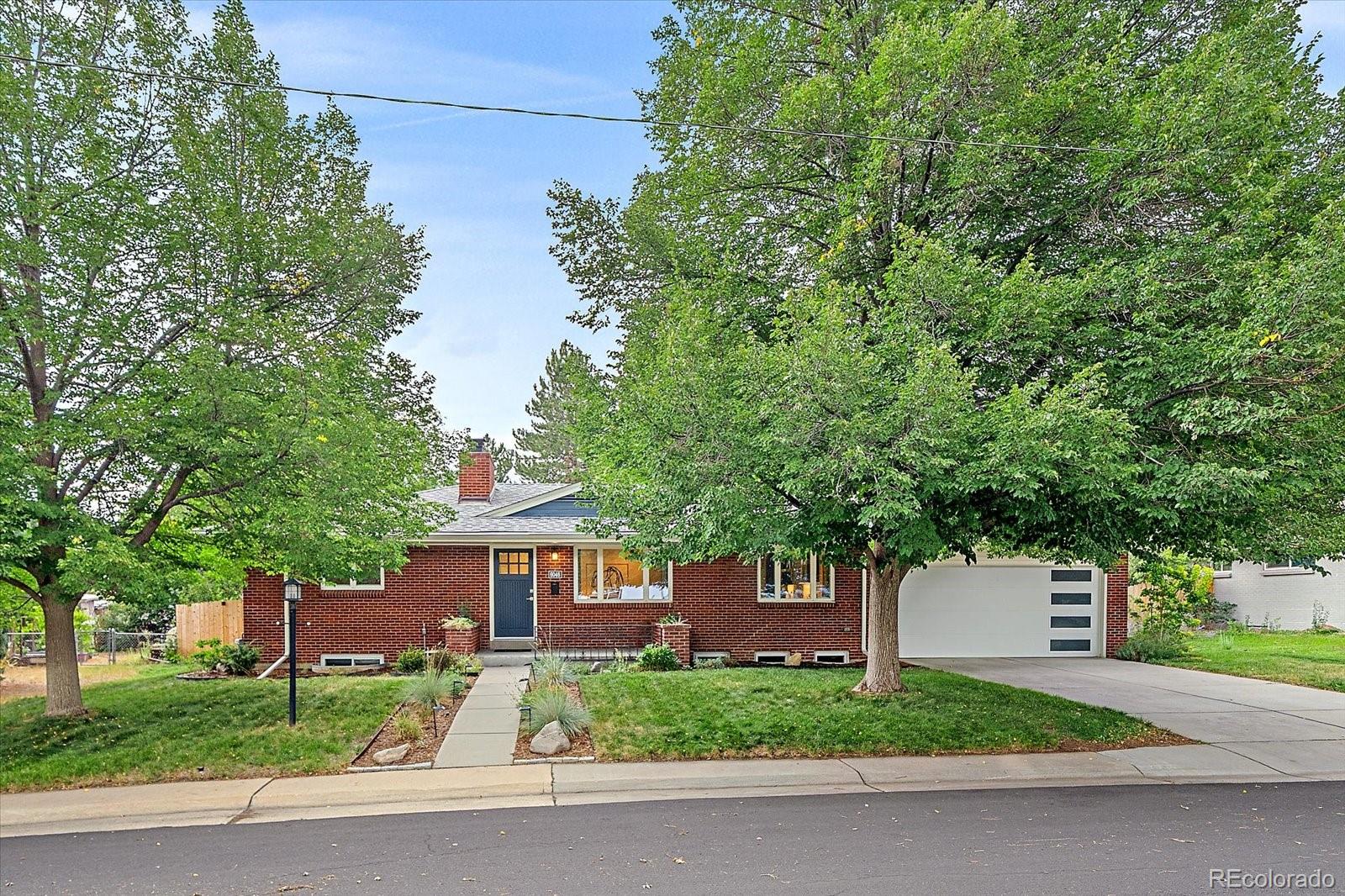 Littleton Home | MLS #: 42315776046 S Valleyview Street, Littleton Beds: 5 Baths: 2 Price: $775,000
