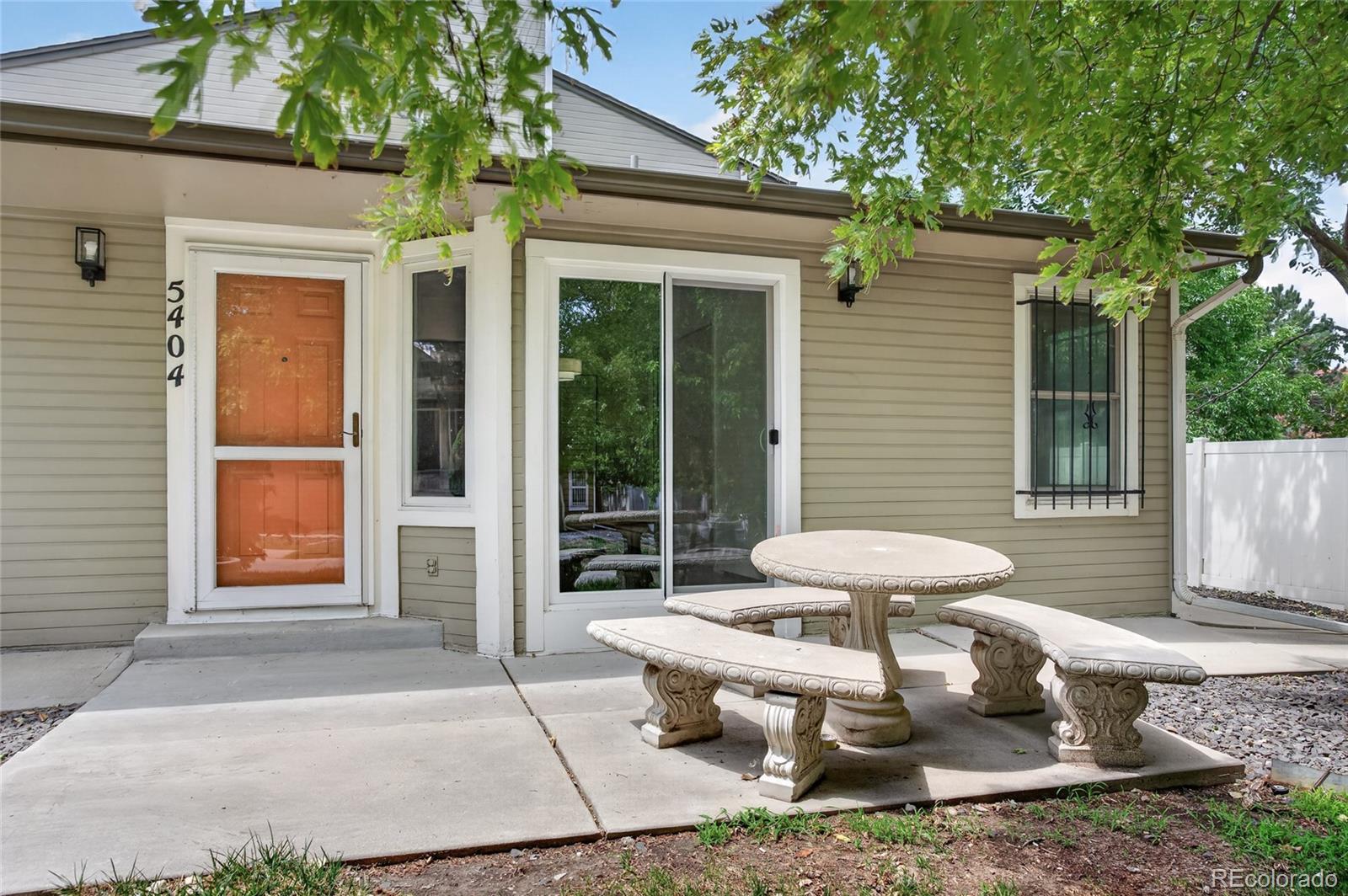  Denver Condo / Townhome | MLS #: 21912845404 W 17th Avenue , Denver Beds: 2 Baths: 1 Price: $279,999