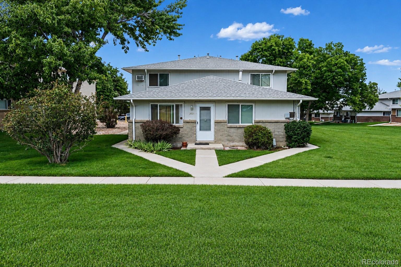  Lakewood Condo / Townhome | MLS #: 40599557309 W Hampden Avenue , Lakewood Beds: 2 Baths: 1 Price: $245,000
