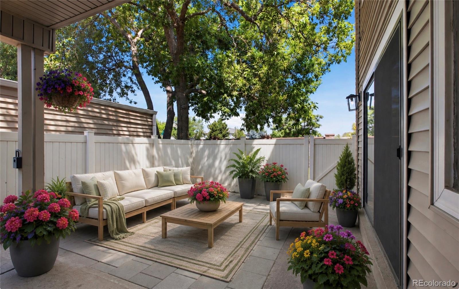  Denver Condo / Townhome | MLS #: 86453541120 S Clinton Street 72, Denver Beds: 3 Baths: 2 Price: $289,000