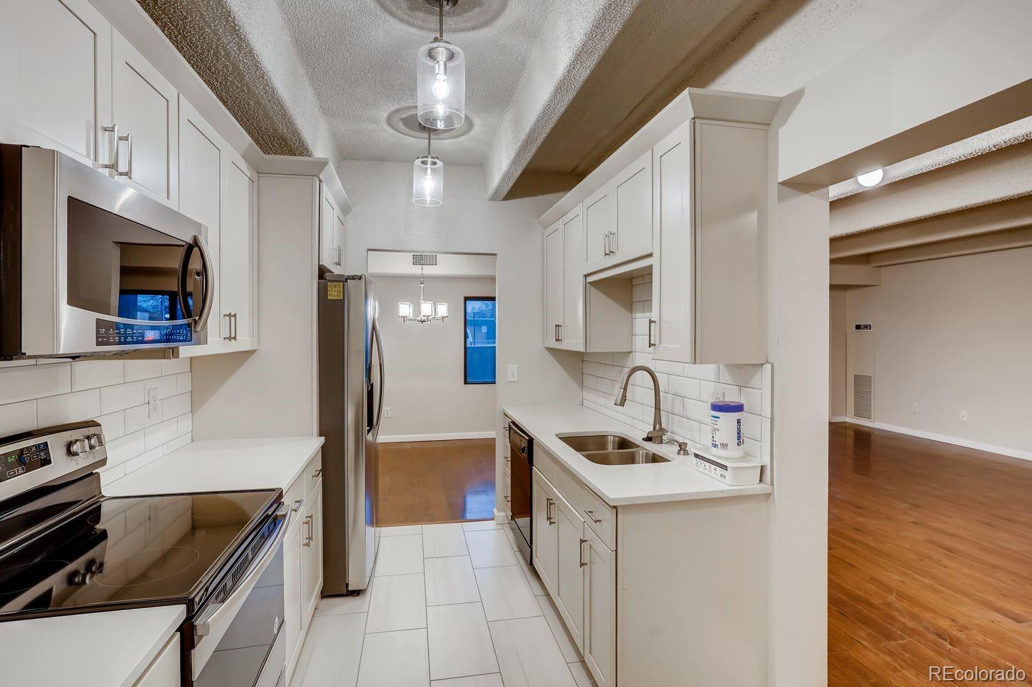  Denver Condo / Townhome | MLS #: 28749817877 E Mississippi Avenue 102, Denver Beds: 2 Baths: 2 Price: $350,000