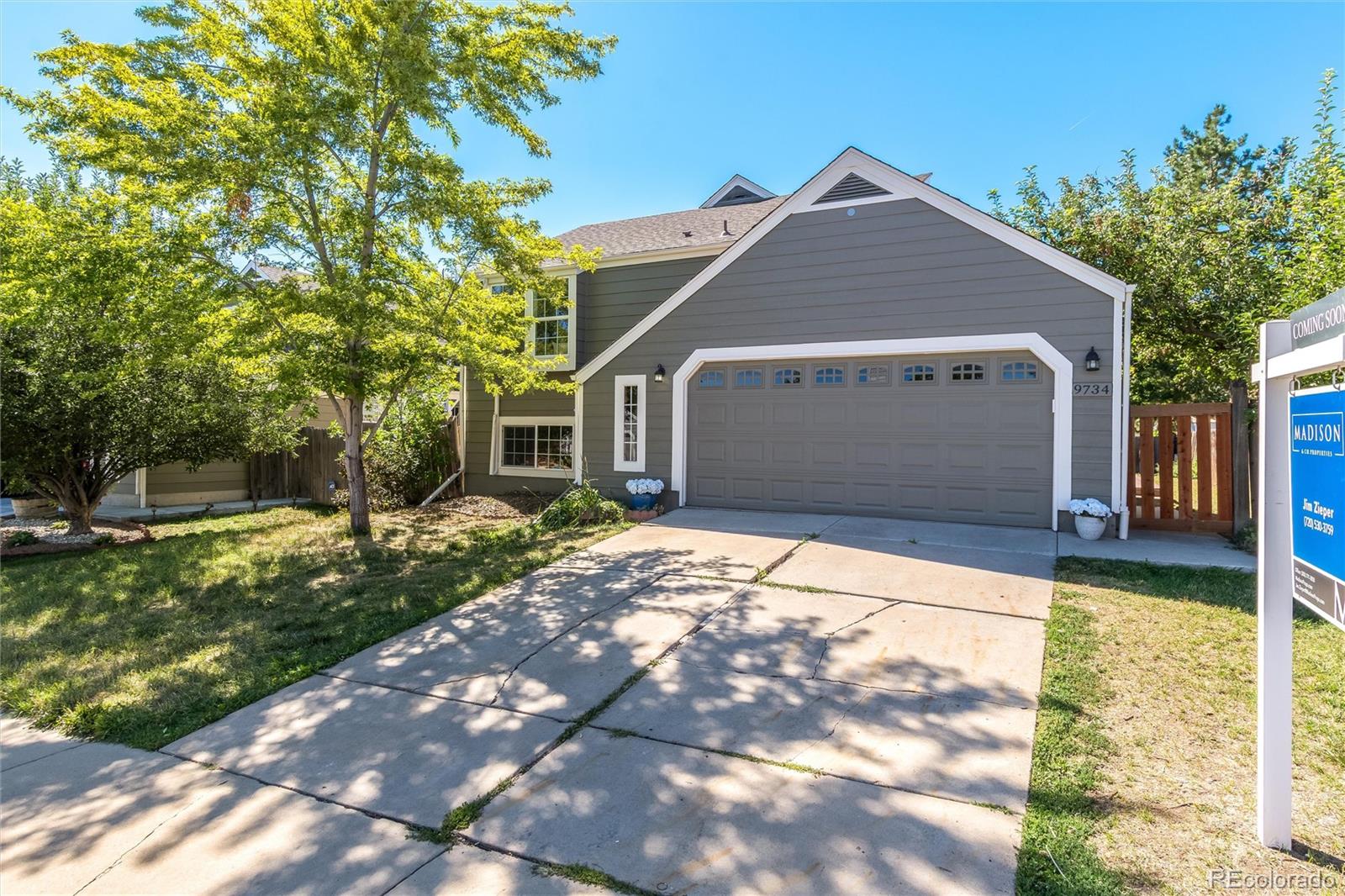  Littleton Home | MLS #: 82211169734 W Elmhurst Place, Littleton Beds: 5 Baths: 3 Price: $600,000