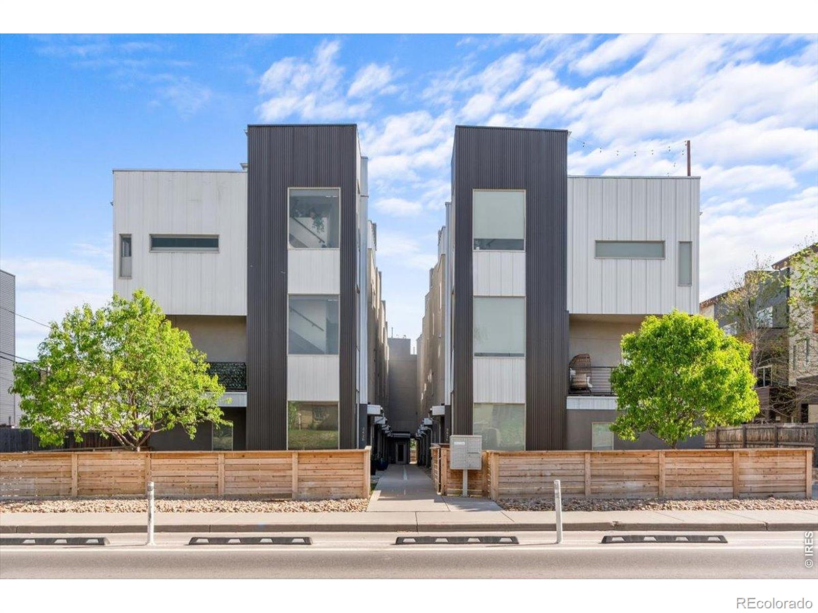 Cheltenham Heights Denver Condo / Townhome | MLS #: 45678910667543436 W 17th Avenue , Denver Beds: 3 Baths: 6 Price: $689,900