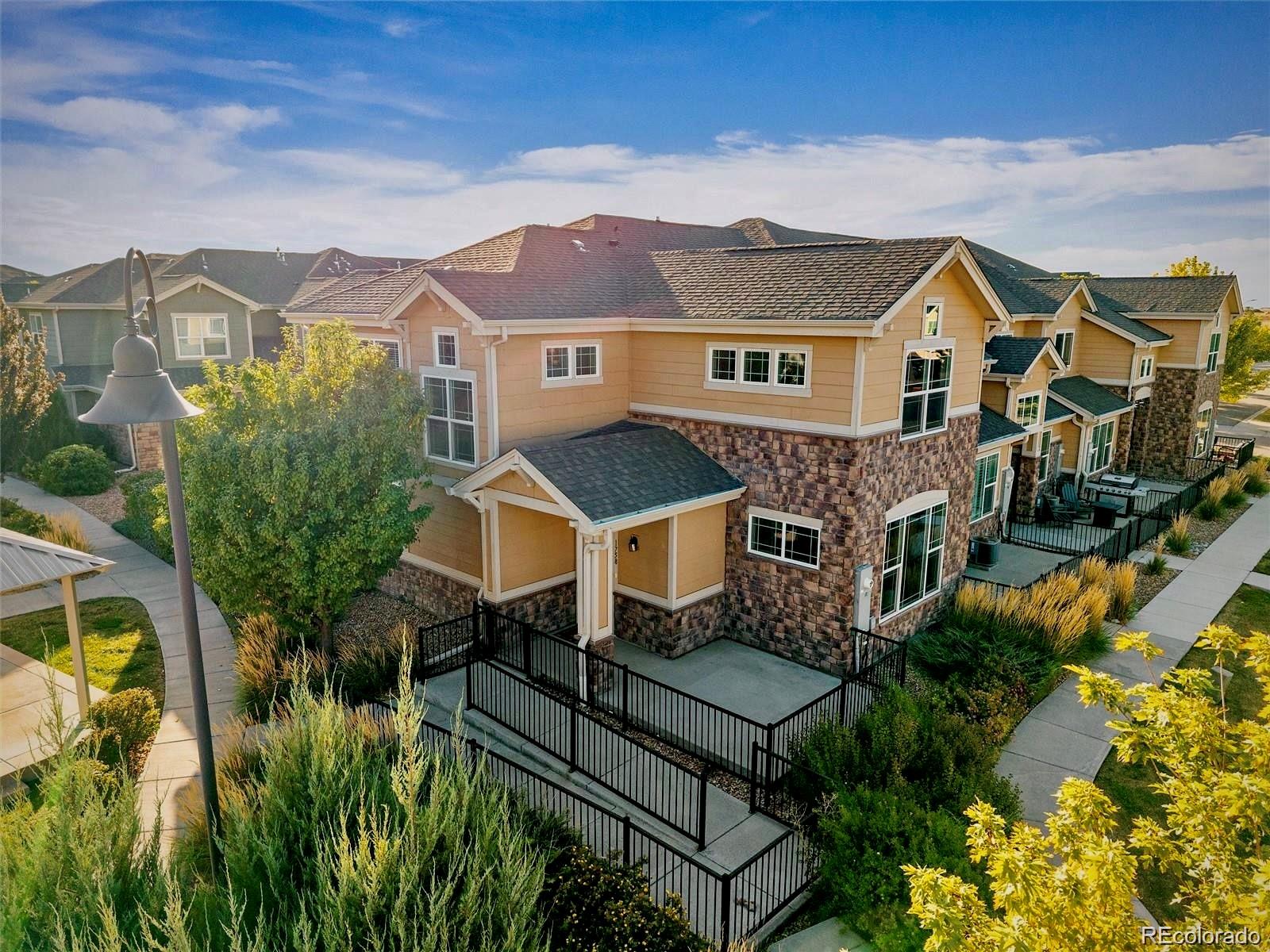  Aurora Home | MLS #: 16291951758 S Buchanan Circle, Aurora Beds: 3 Baths: 3 Price: $375,000