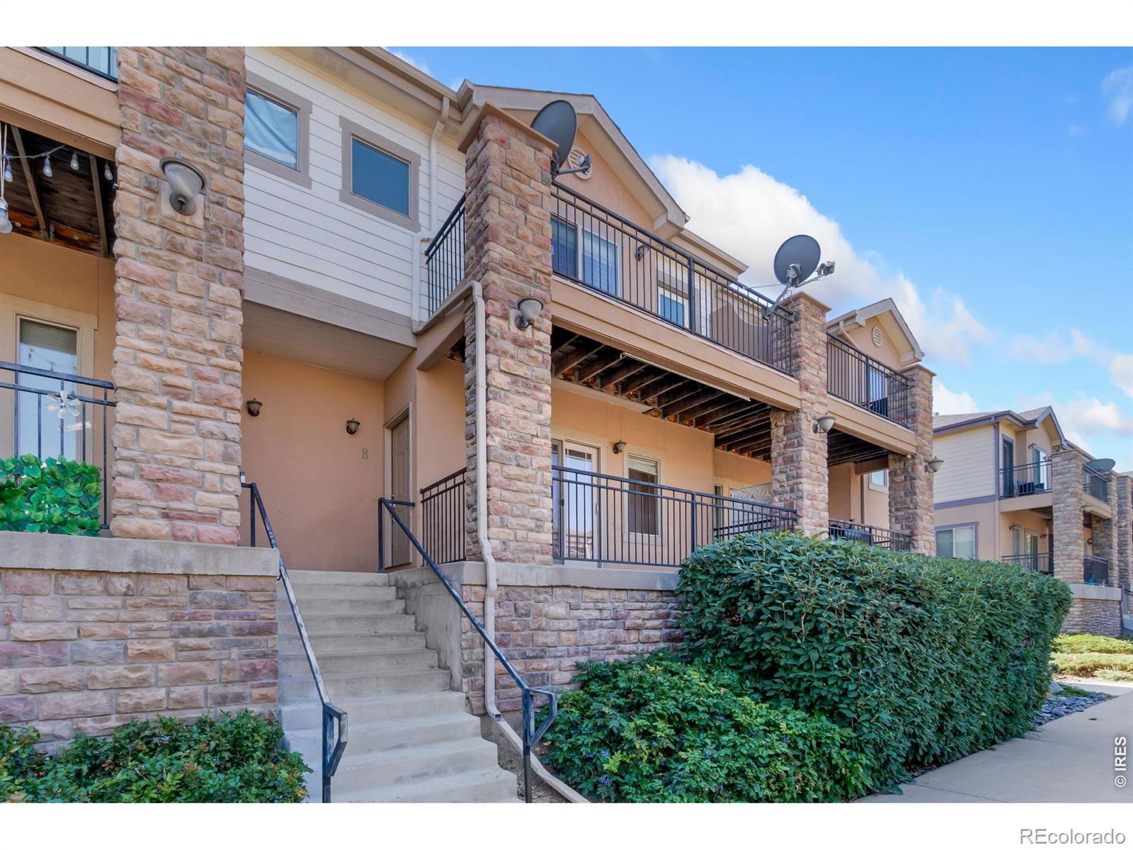  Thornton Condo / Townhome | MLS #: 45678910667633155 E 104th Avenue 5B, Thornton Beds: 3 Baths: 3 Price: $384,000