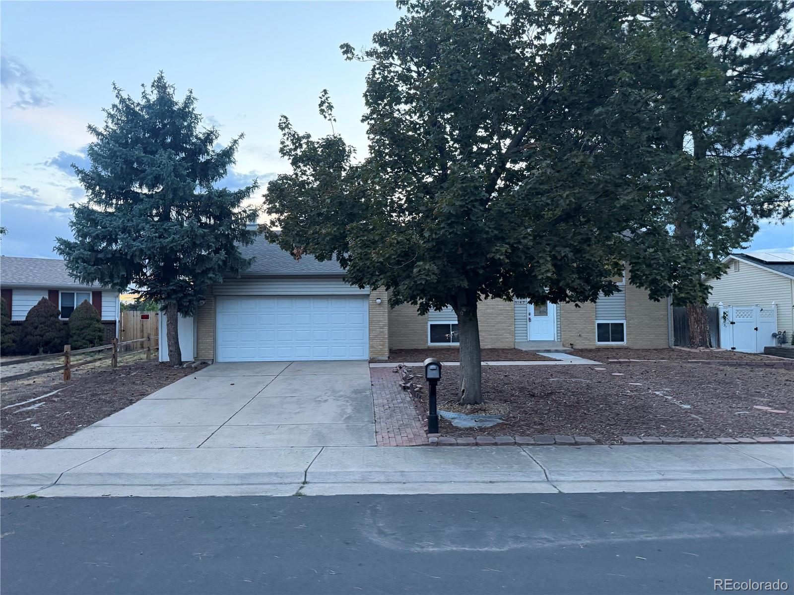 Meadowood Aurora Home | MLS #: 58614383147 S Ouray Street, Aurora Beds: 5 Baths: 3 Price: $439,900