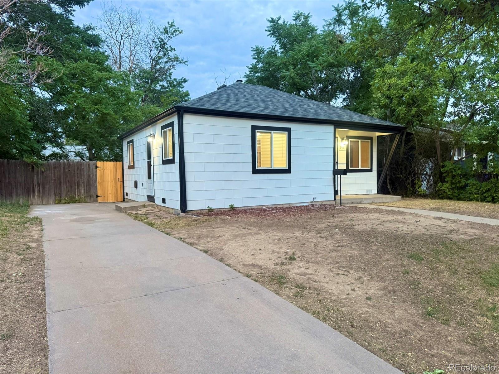 aurora&nbsp; House Search Picture
