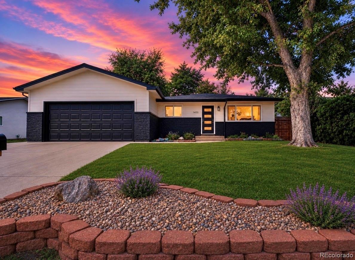 Sun Valley Estates Lakewood Home | MLS #: 77193551455 S Hoyt Street, Lakewood Beds: 5 Baths: 3 Price: $850,000