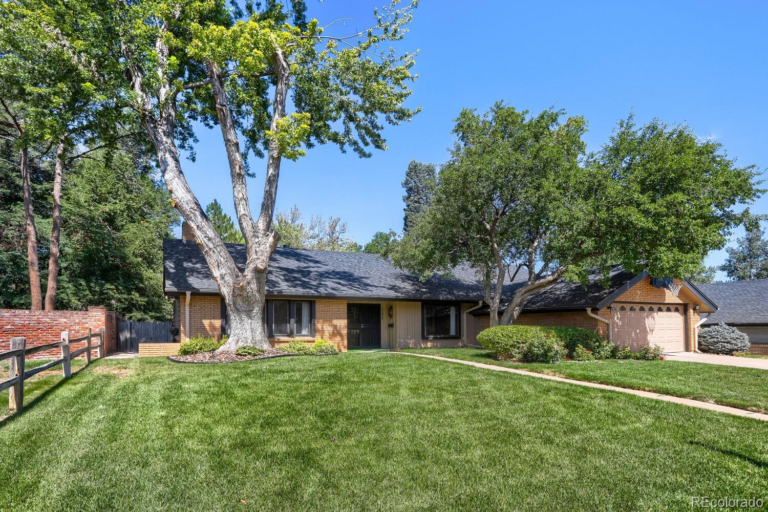 Wellshire Denver Home | MLS #: 22848713293 S Oneida Way, Denver Beds: 4 Baths: 3 Price: $825,000