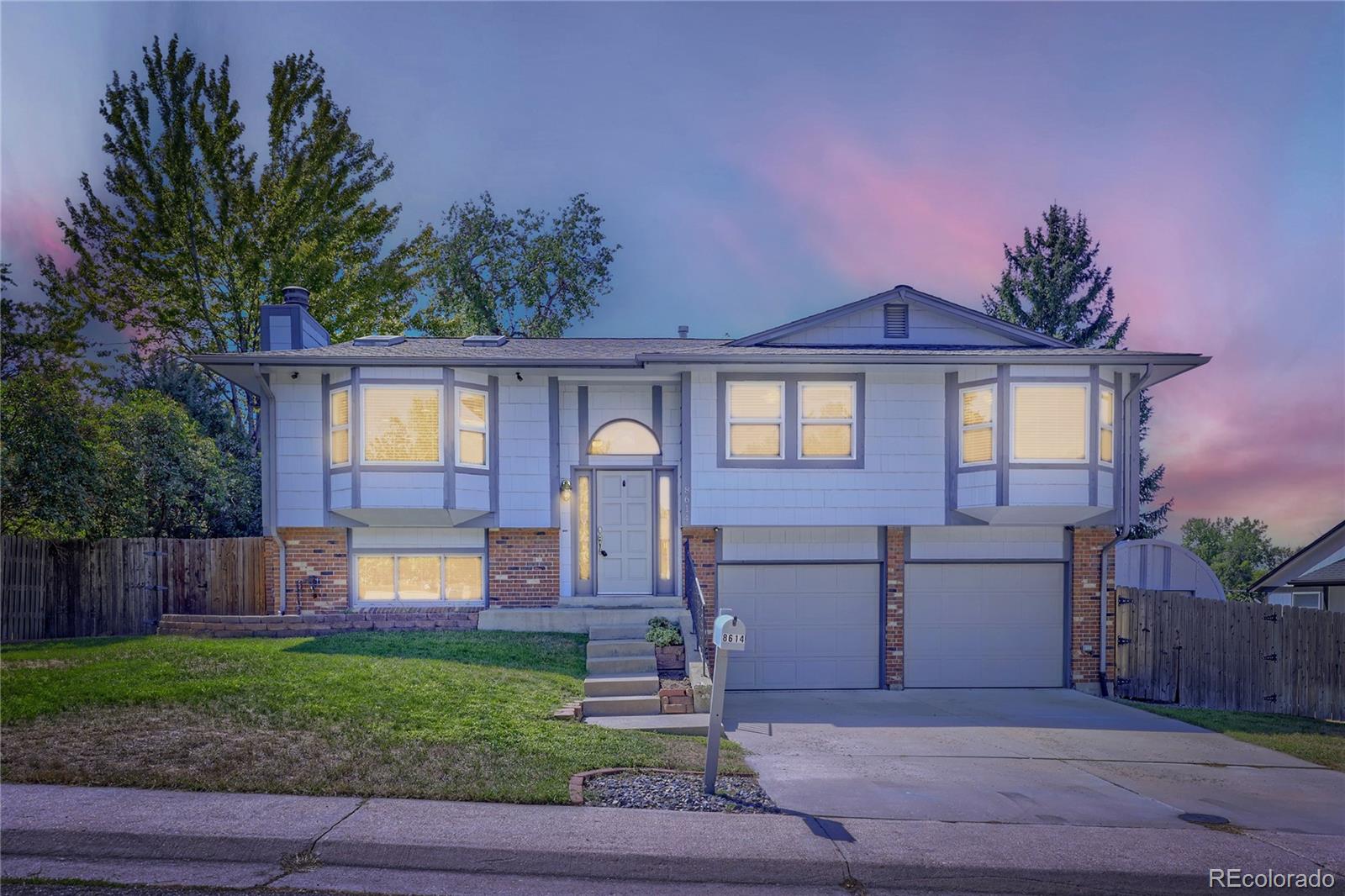  Arvada Home | MLS #: 35787298614 W 65th Place, Arvada Beds: 3 Baths: 3 Price: $639,000
