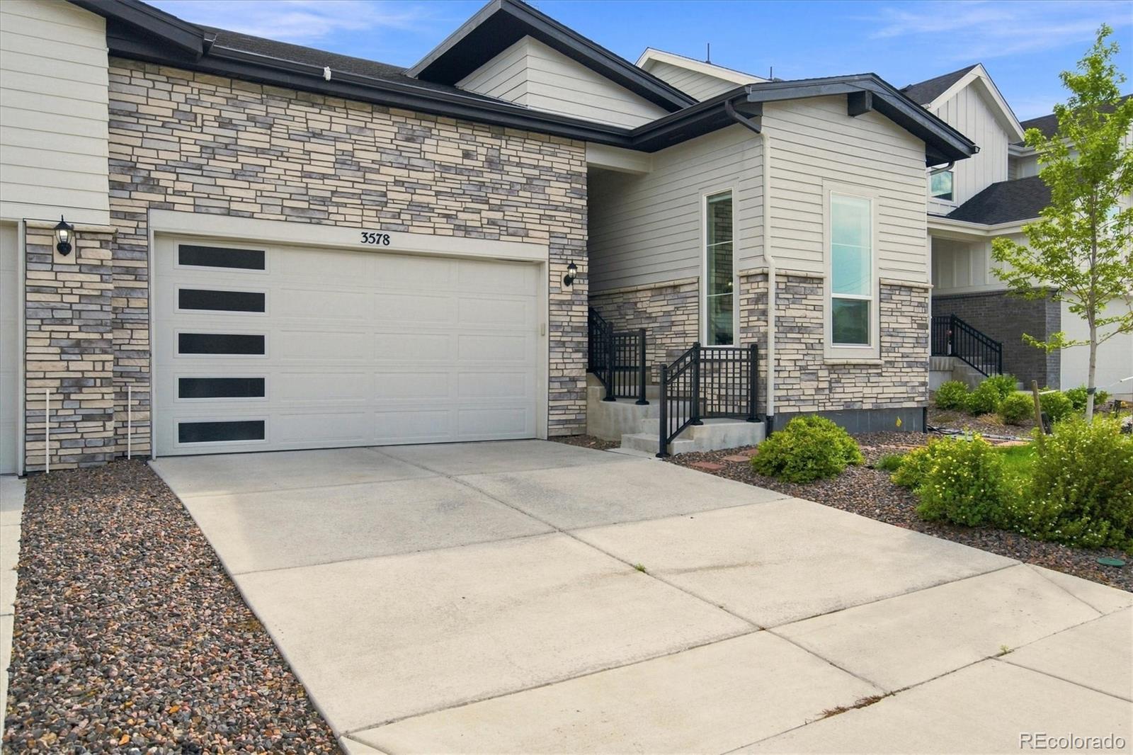  Castle Rock Home | MLS #: 37897203578  Silver Rock Circle, Castle Rock Beds: 2 Baths: 2 Price: $579,900
