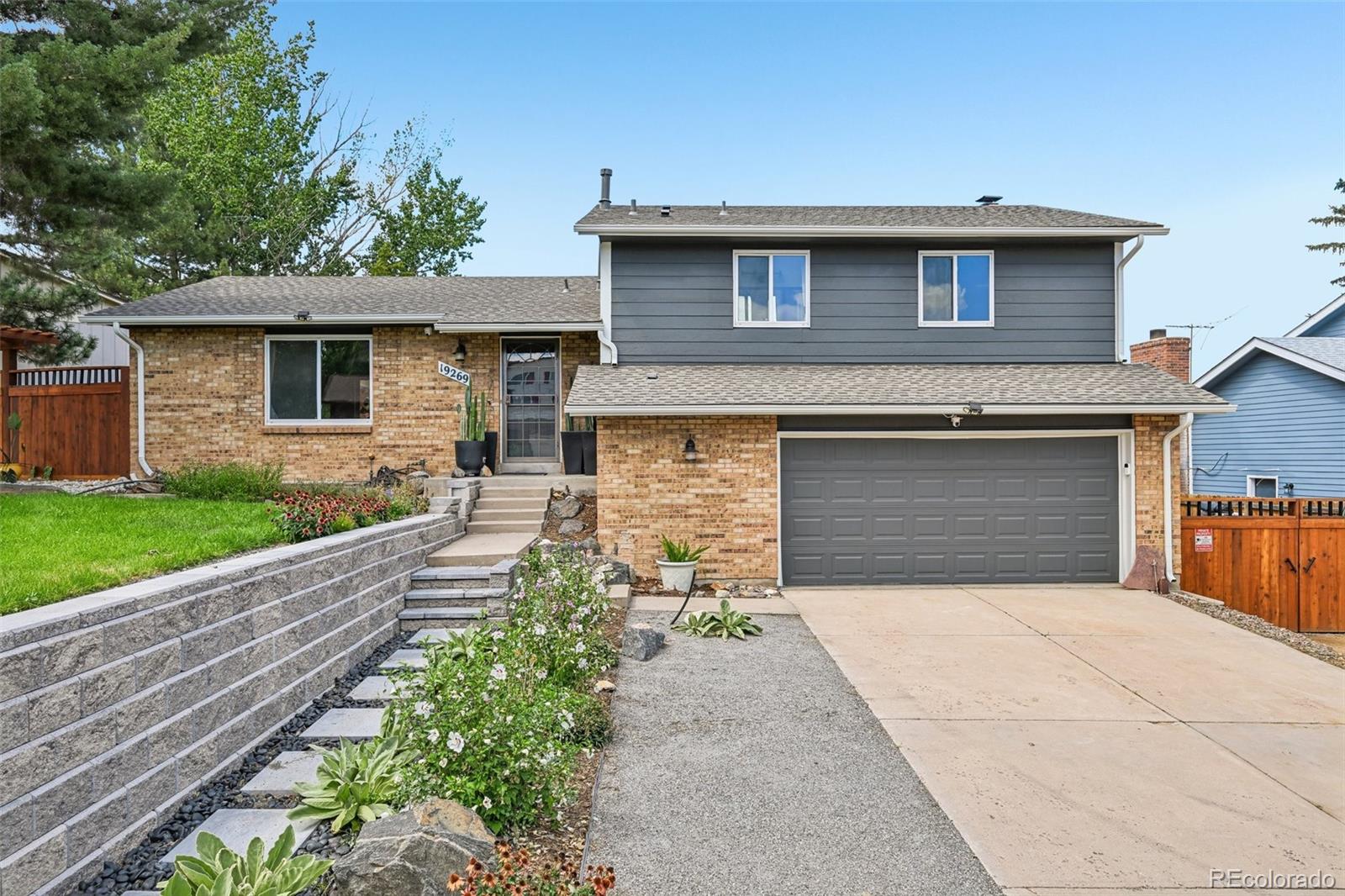 aurora&nbsp; House Search Picture