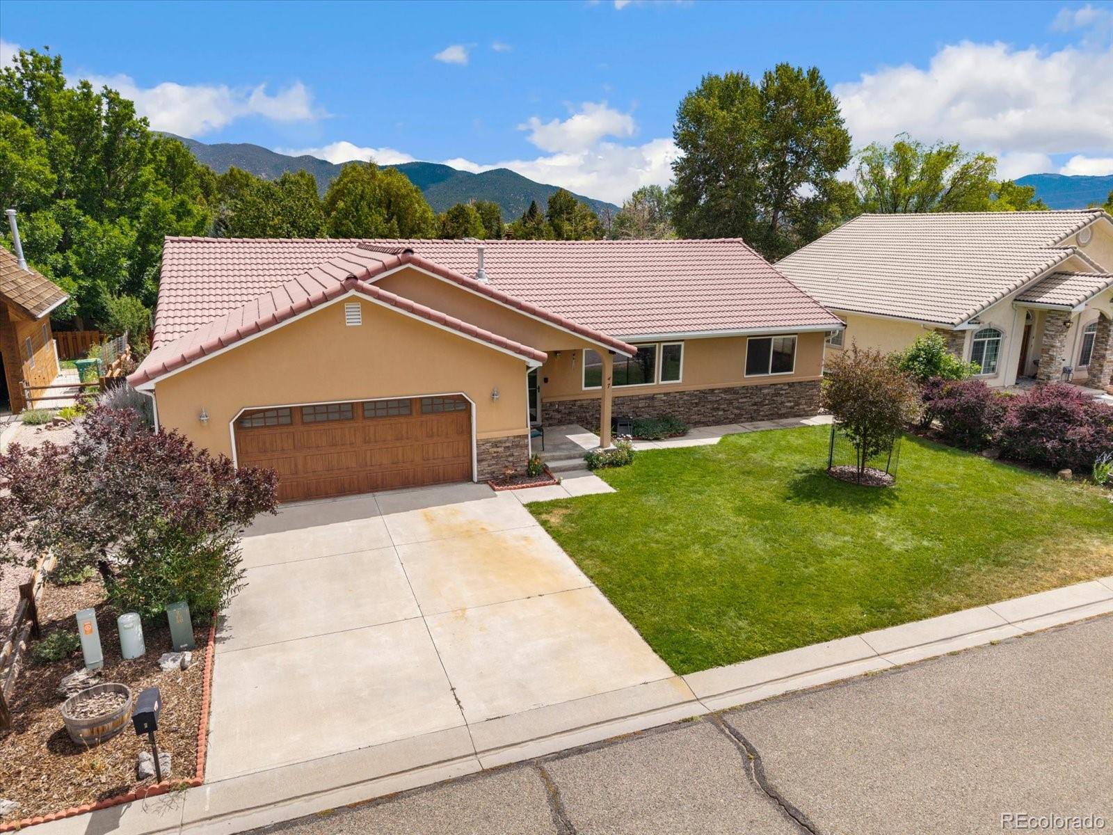 7  Silver Spruce Drive, salida&nbsp; House Search MLS Picture
