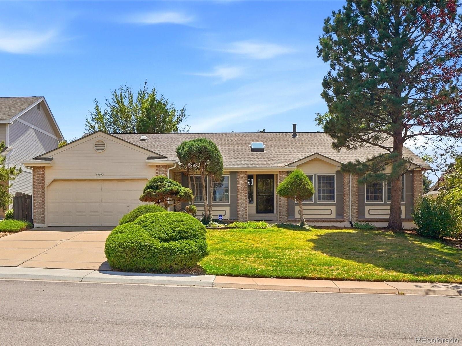Woodgate Aurora Home | MLS #: 629837915102 E Bellewood Drive, Aurora Beds: 3 Baths: 3 Price: $525,000