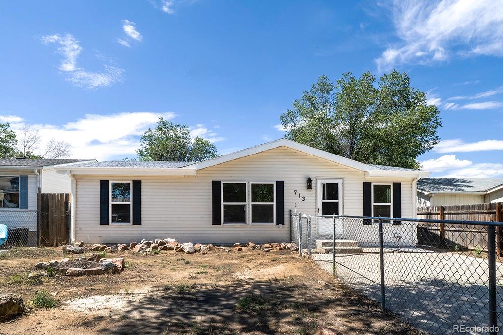 pueblo&nbsp; House Search Picture