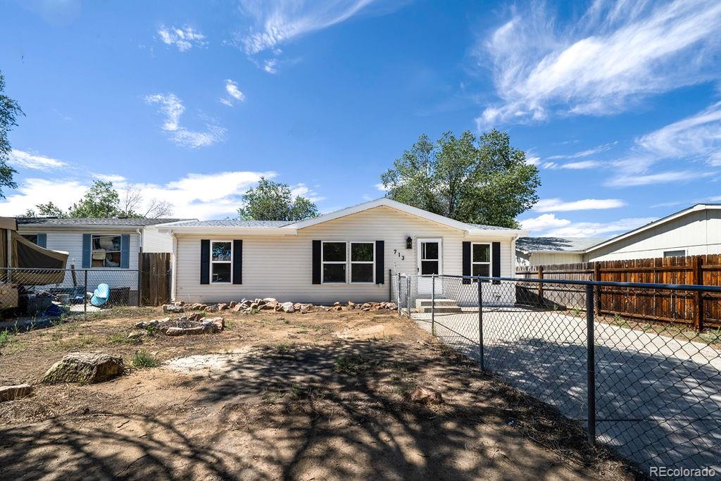 713  Santa Barbara Avenue, pueblo&nbsp; House Search MLS Picture