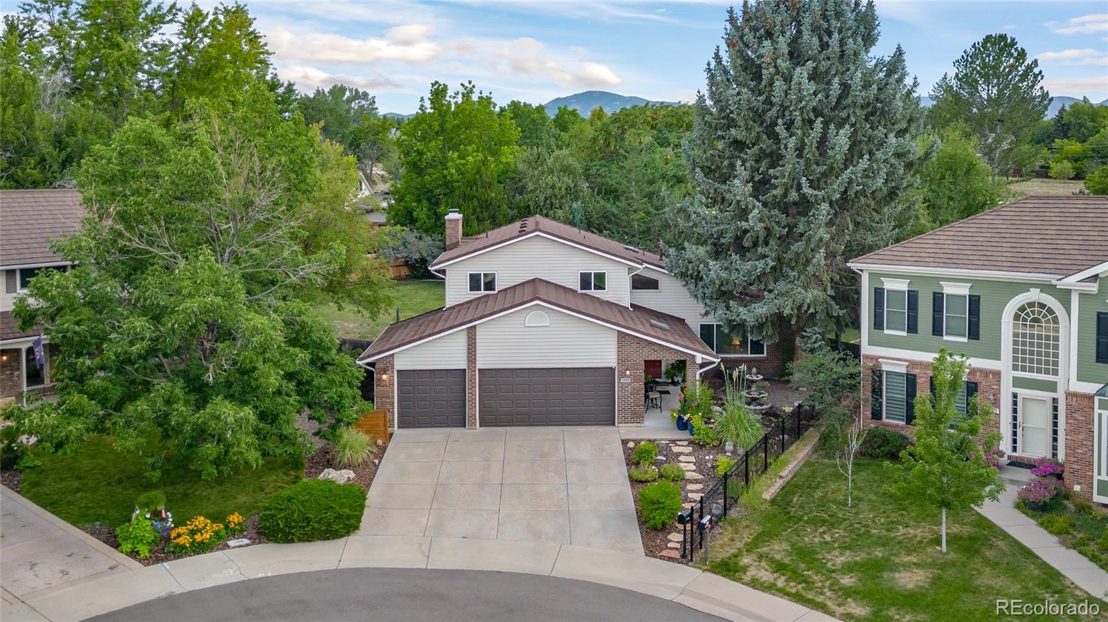  Littleton Home | MLS #: 39481257602 W Elmhurst Drive, Littleton Beds: 4 Baths: 3 Price: $775,000