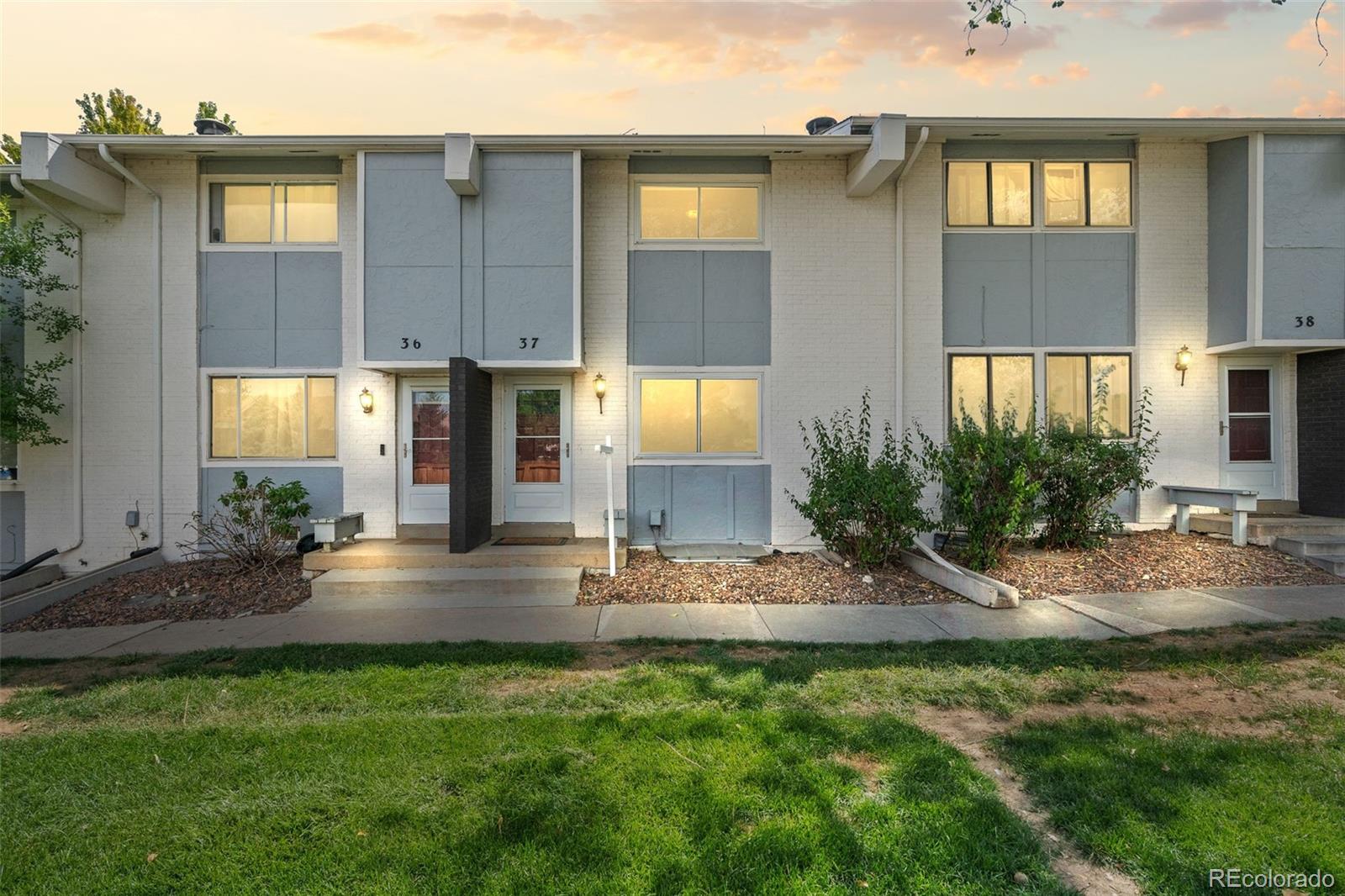  Broomfield Home | MLS #: 666275237  Evergreen Street, Broomfield Beds: 3 Baths: 3 Price: $350,000