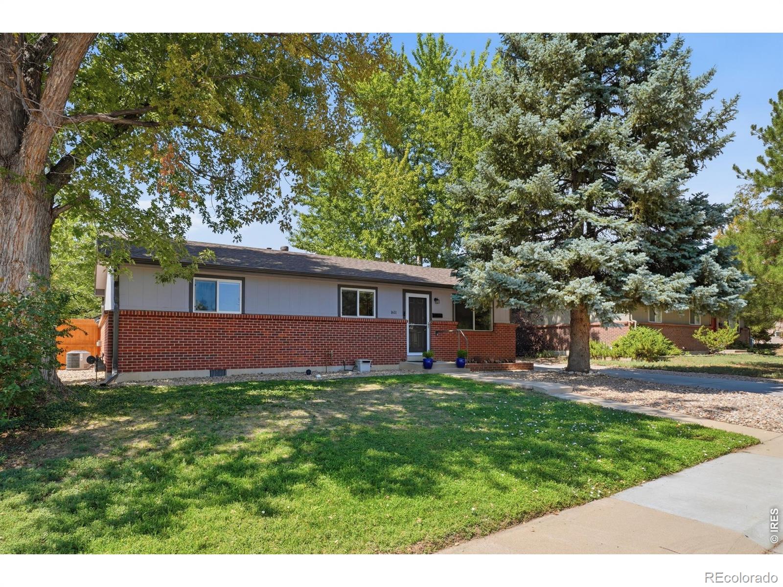  Louisville Home | MLS #: 45678910676081611  Sunset Drive, Louisville Beds: 2 Baths: 2 Price: $630,000