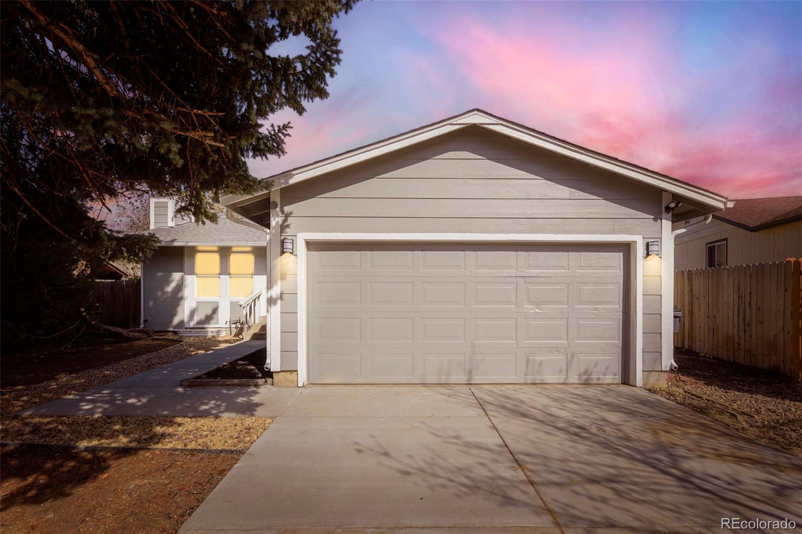 aurora&nbsp; House Search Picture